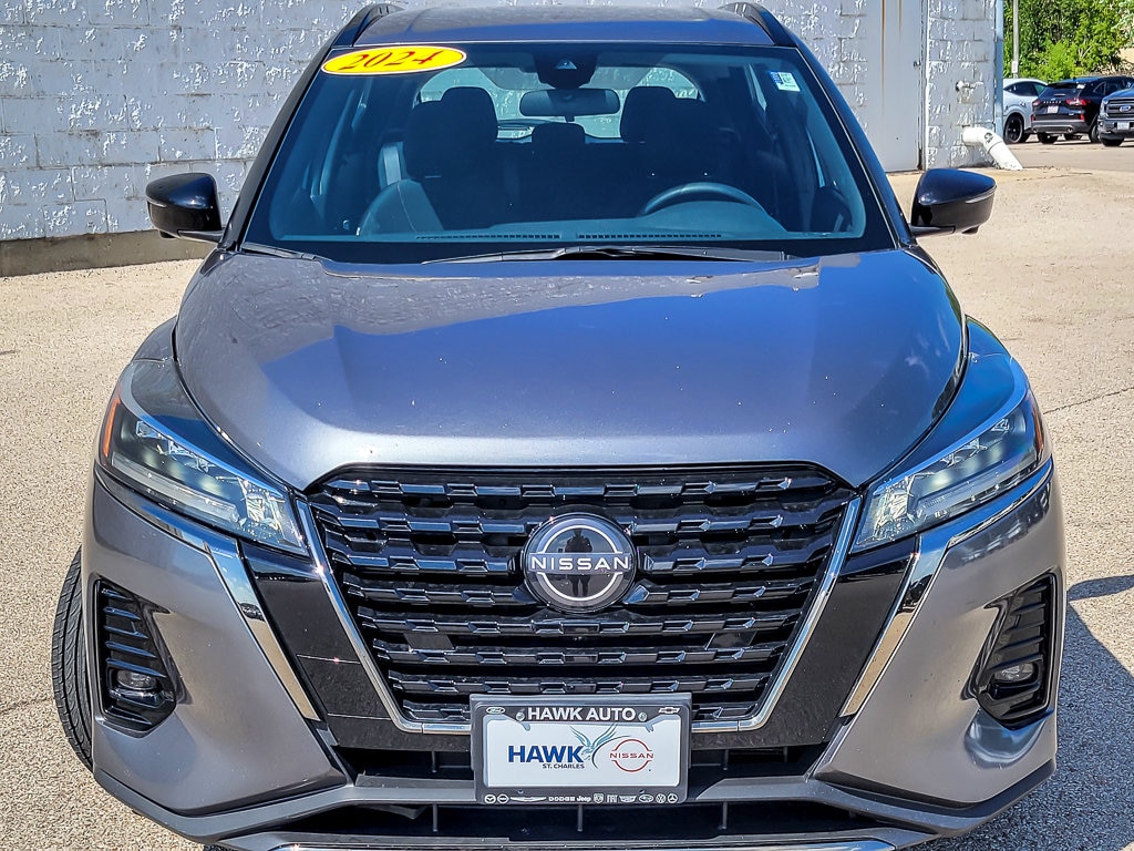 Used 2024 Nissan Kicks SR SR FWD