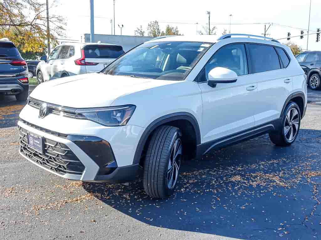 Used 2026 Volkswagen Taos SE SE 4MOTION