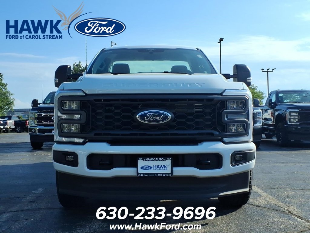2025 Ford F-350 Super Duty XL - Photo 2