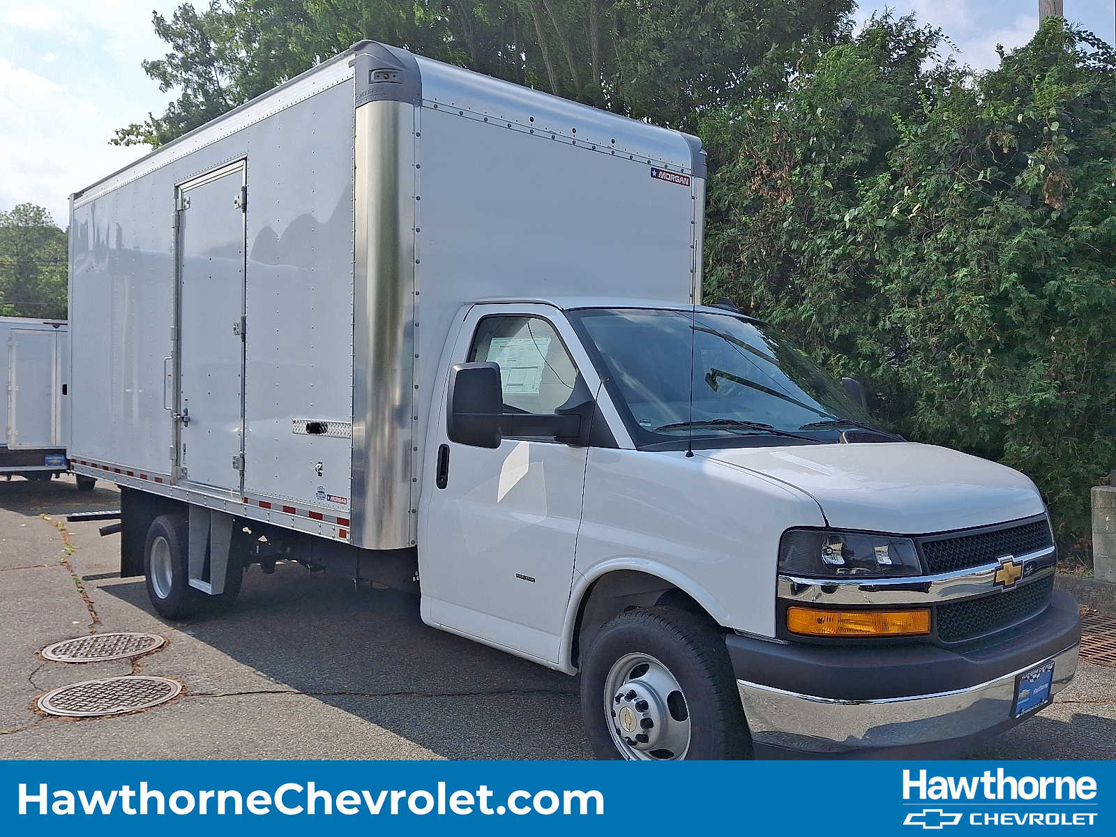2024 Chevrolet Express Cutaway Base