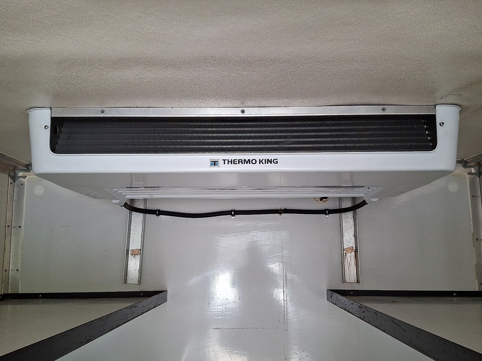 2018 Isuzu NPR HD - Photo 25