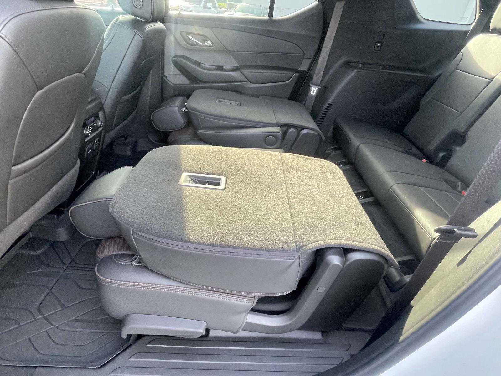 2023 Chevrolet Traverse High Country - Photo 12