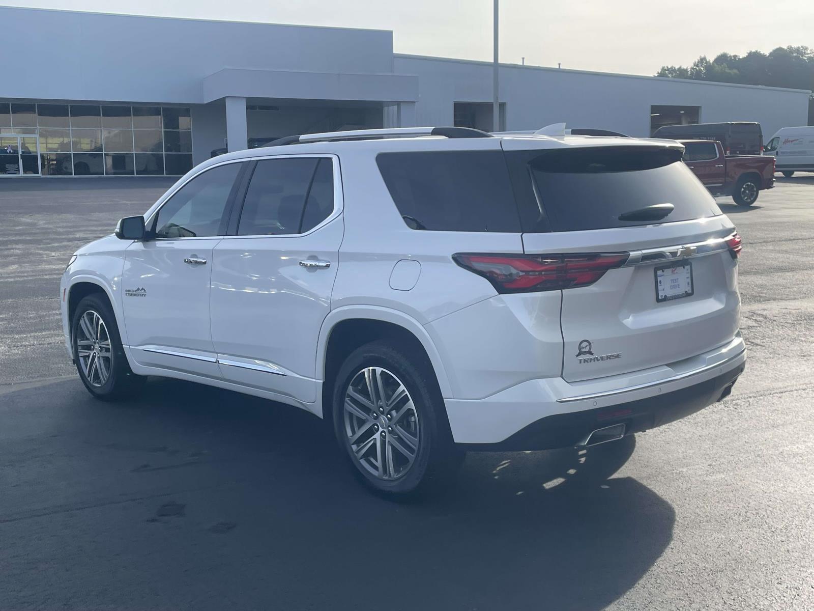 2023 Chevrolet Traverse High Country - Photo 7