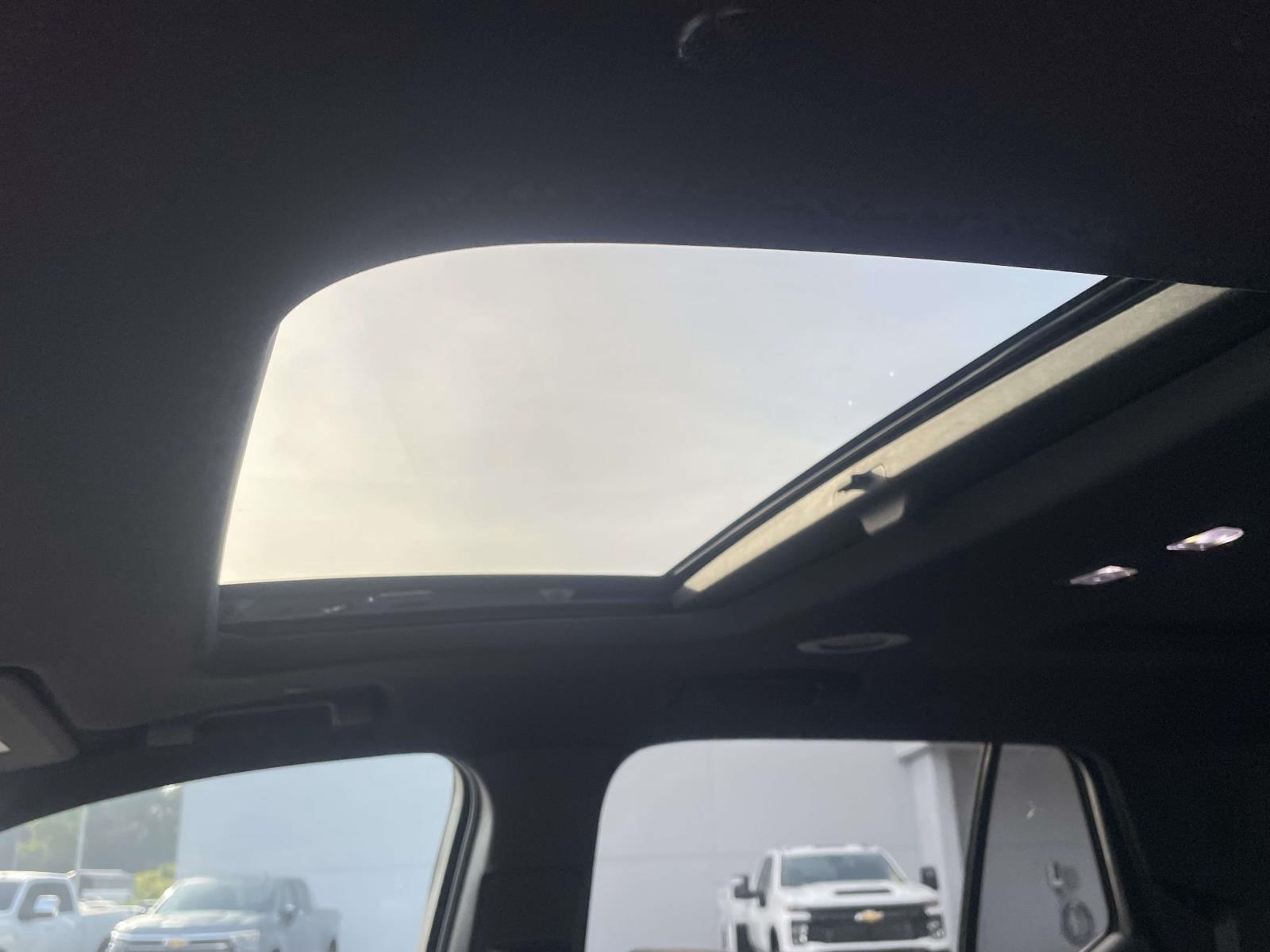 2023 Chevrolet Traverse High Country - Photo 17
