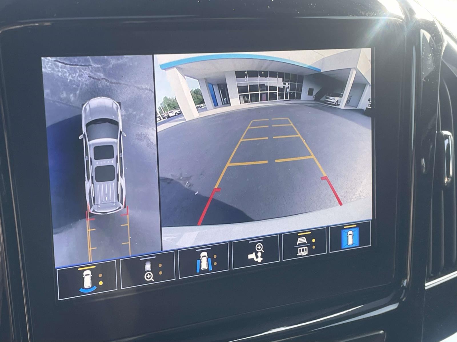 2023 Chevrolet Traverse High Country - Photo 19