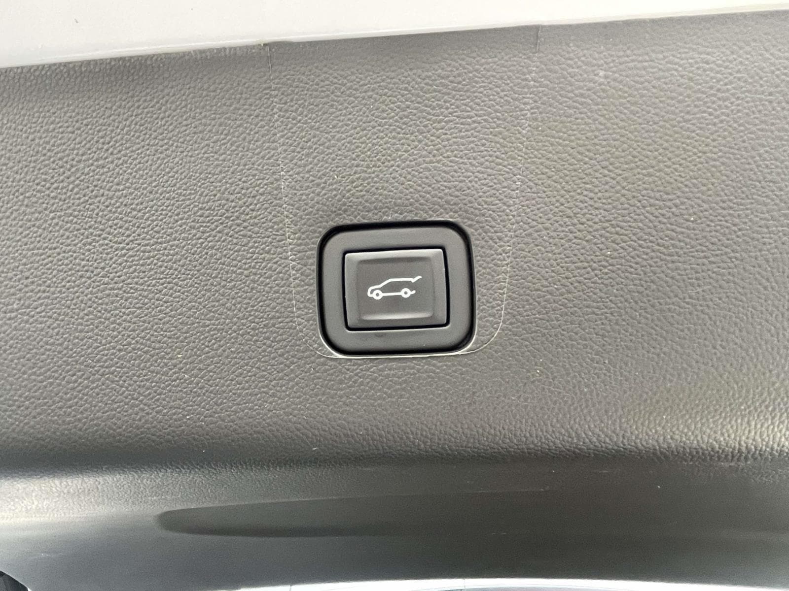 2023 Chevrolet Traverse High Country - Photo 6
