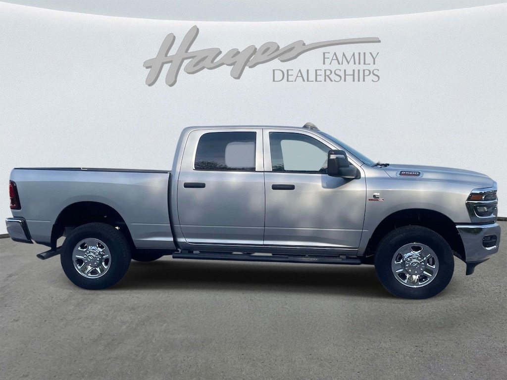 New 2026 Ram 2500 TRADESMAN CREW CAB 4X4 6'4 BOX Pickup