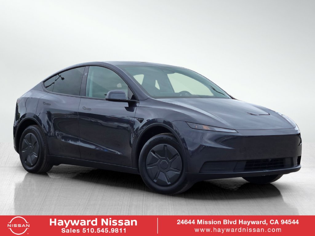 Used 2026 Tesla Model Y Standard Range SUV