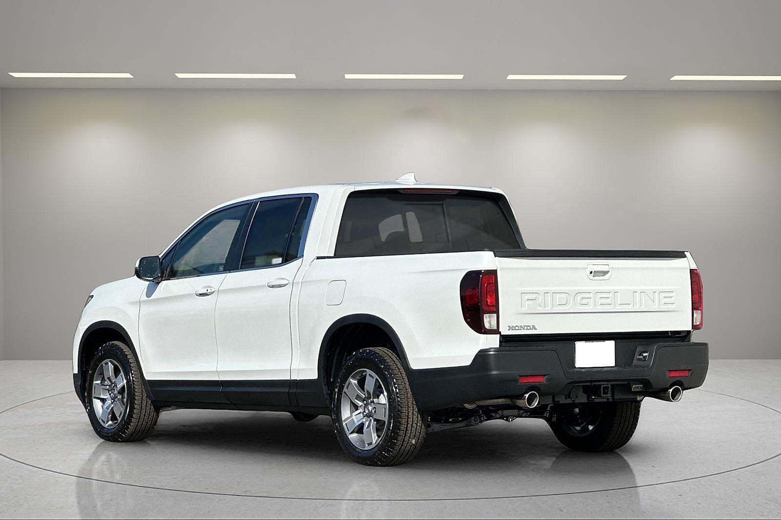 New 2025 Honda Ridgeline RTL Truck Crew Cab