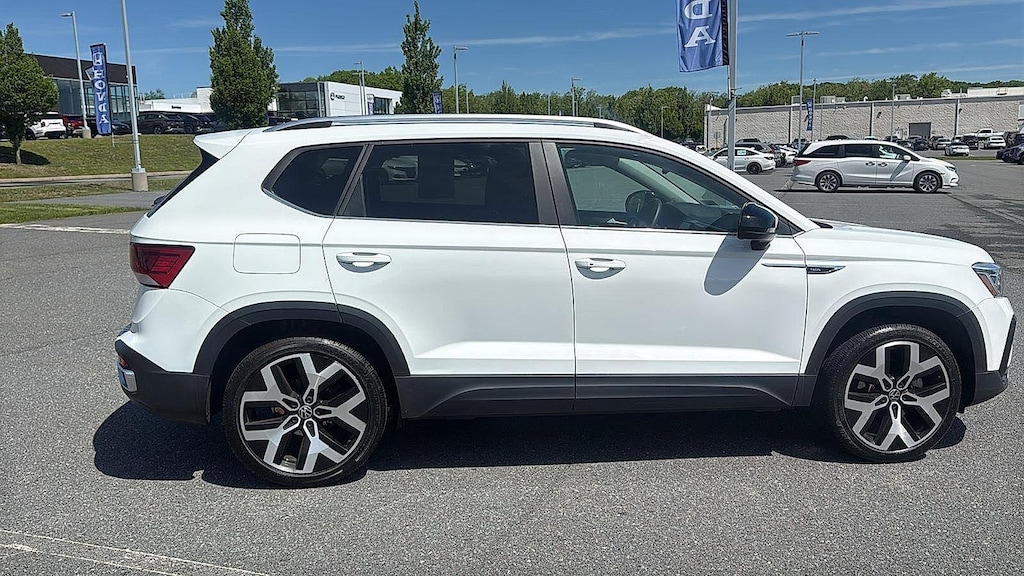 Used 2023 Volkswagen Taos SEL SUV