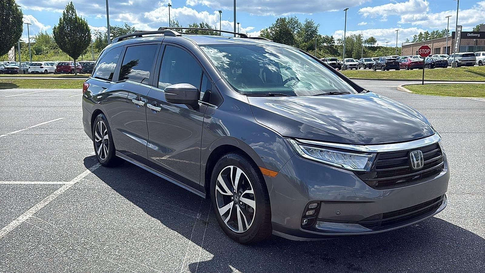 Used 2022 Honda Odyssey Touring Van