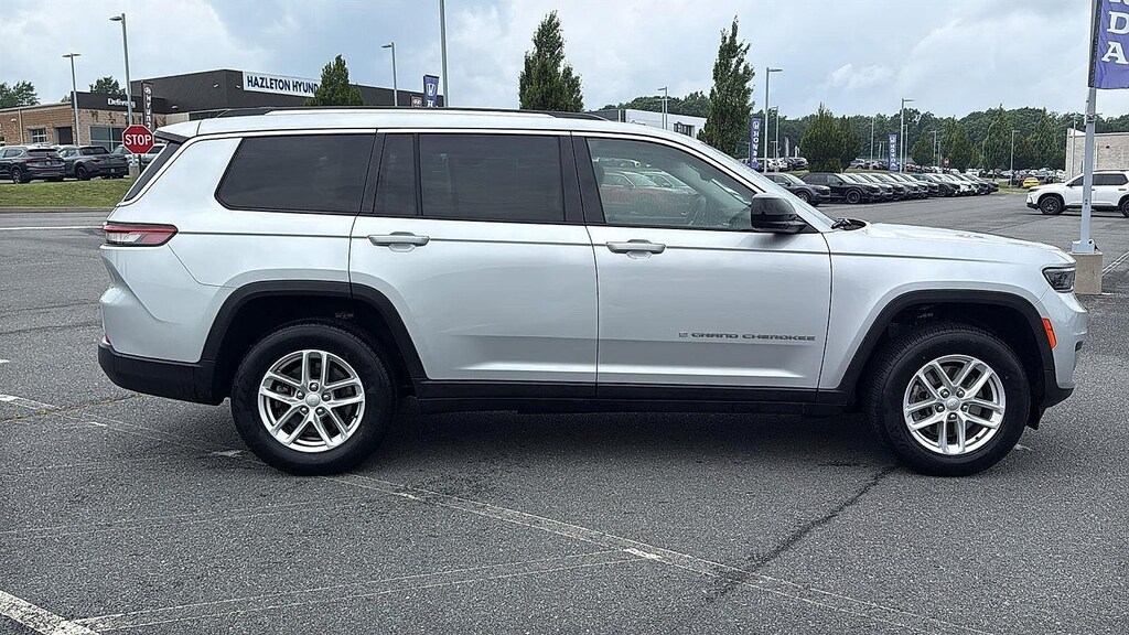 Used 2023 Jeep Grand Cherokee L Laredo SUV