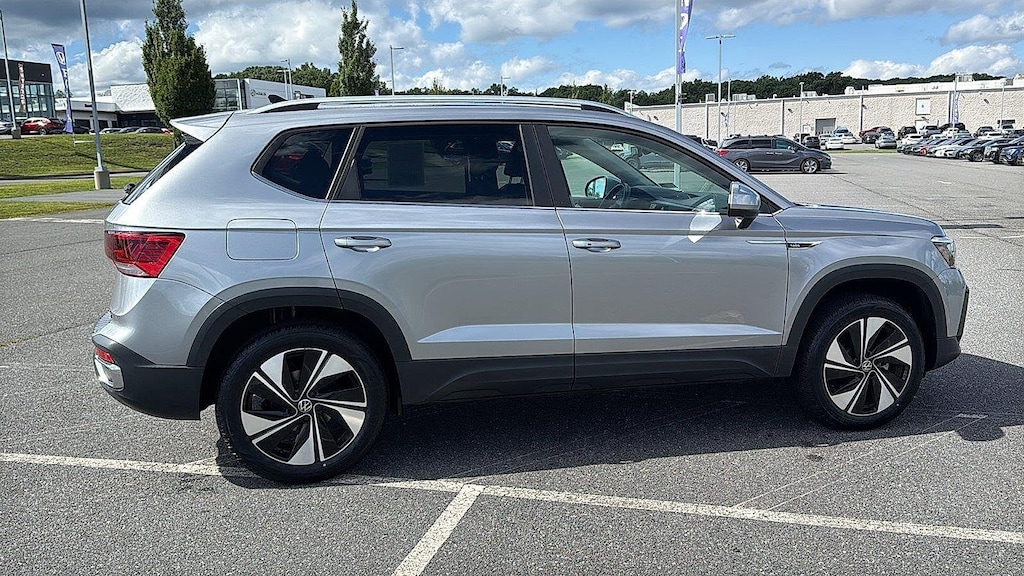 Used 2023 Volkswagen Taos 1.5T SE SUV