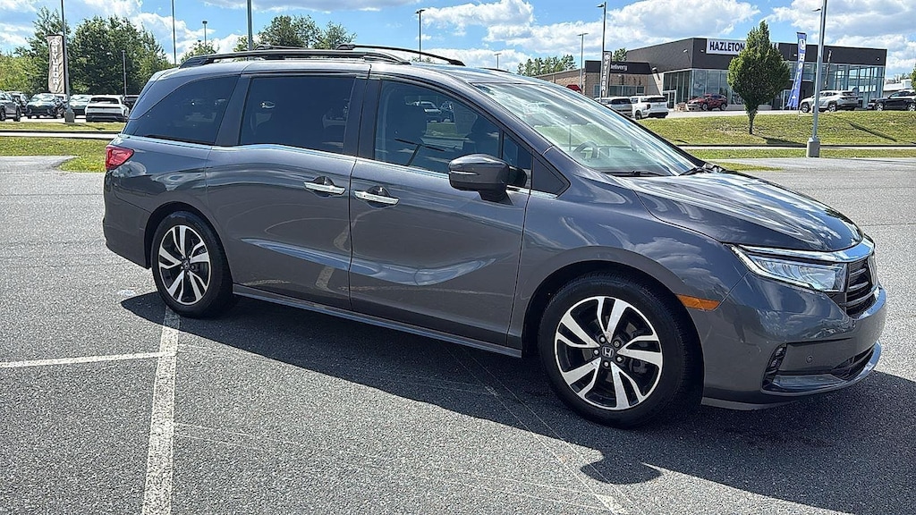 Used 2022 Honda Odyssey Touring Van
