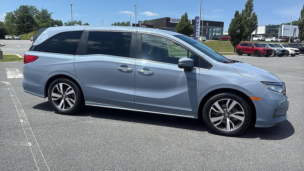 Used 2023 Honda Odyssey Touring Van