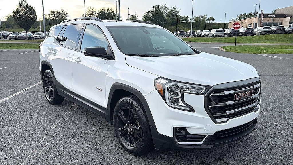 Used 2022 GMC Terrain AT4 SUV