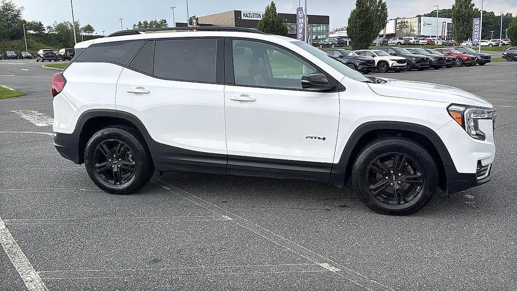 Used 2022 GMC Terrain AT4 SUV