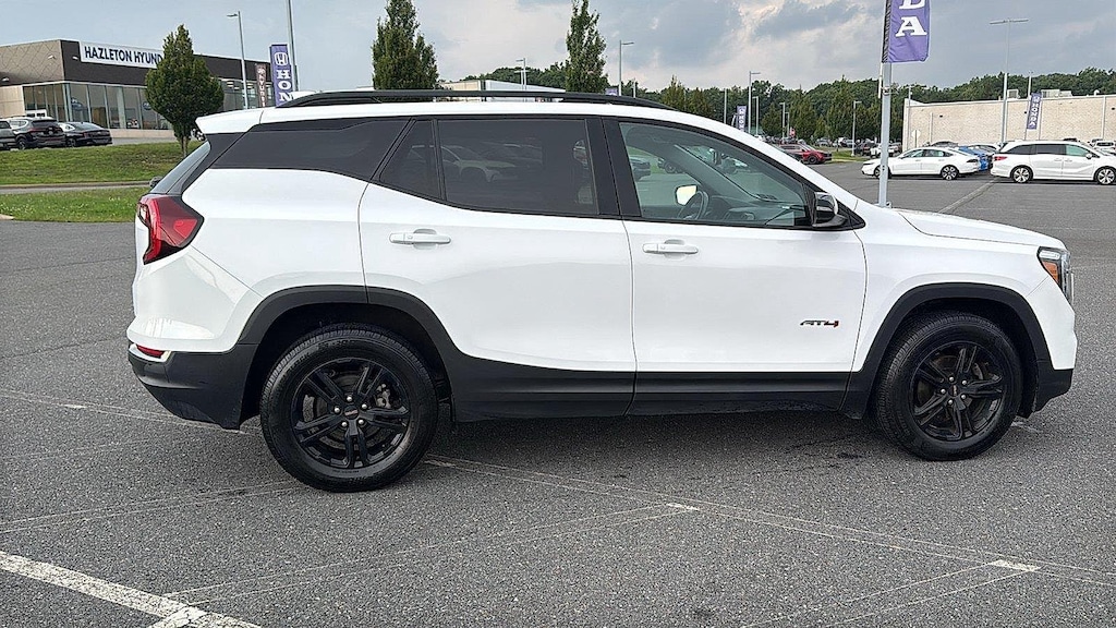 Used 2022 GMC Terrain AT4 SUV
