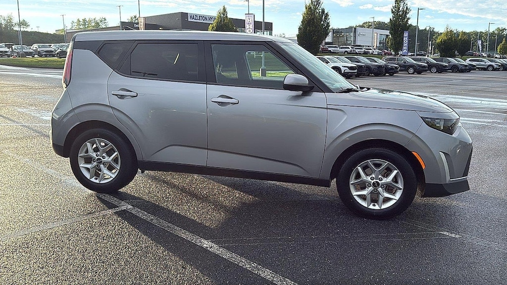Used 2023 Kia Soul LX Hatchback