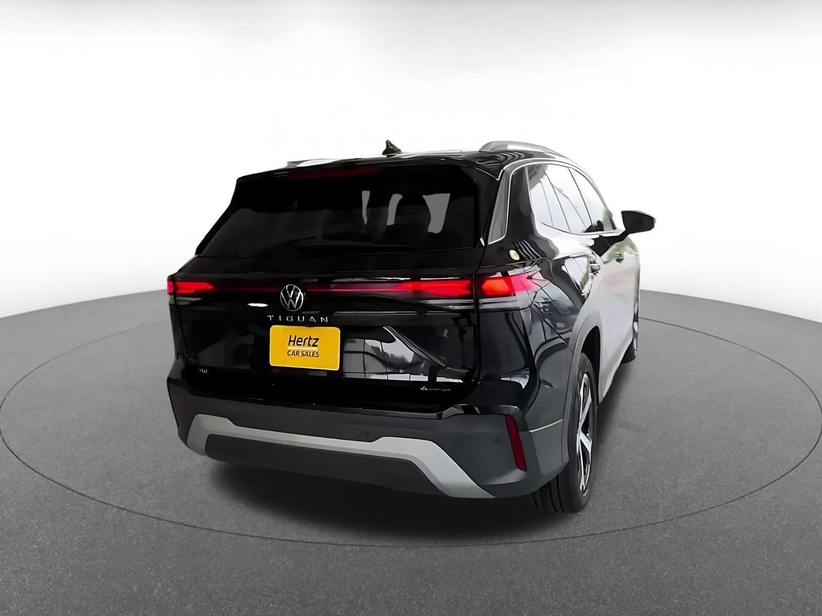 Thumbnail: 2026 Volkswagen Tiguan - 13