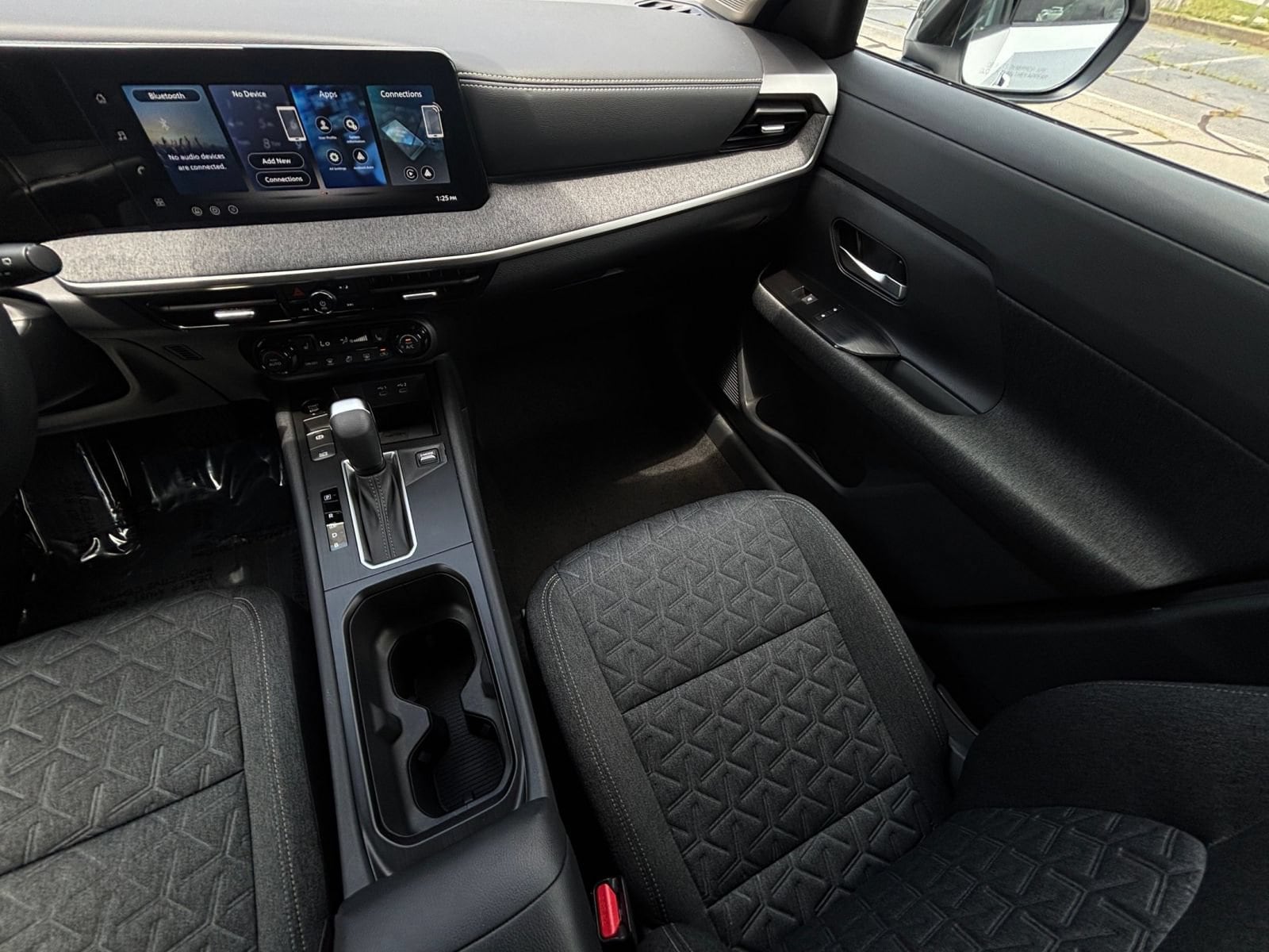 Thumbnail: 2026 Nissan Kicks - 33