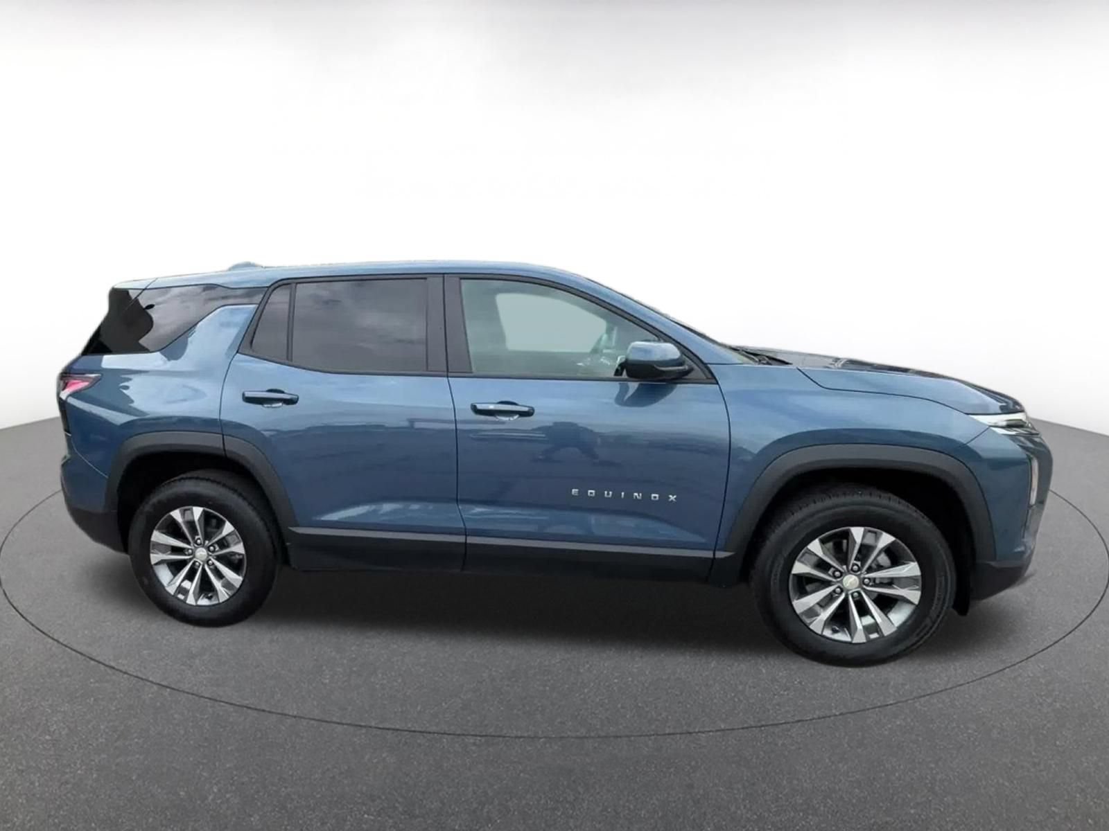 Thumbnail: 2025 Chevrolet Equinox - 15