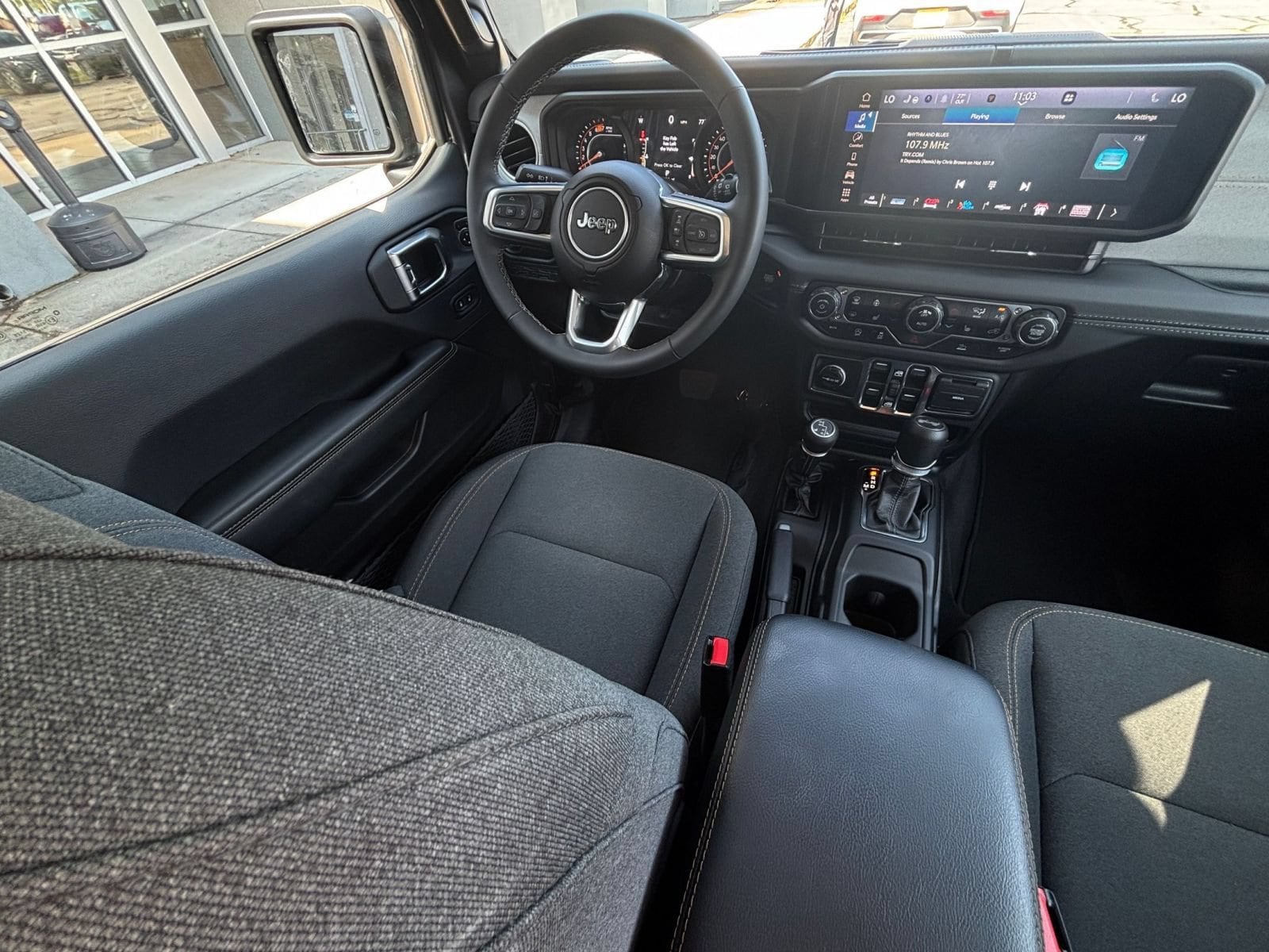 Thumbnail: 2025 Jeep Wrangler - 33