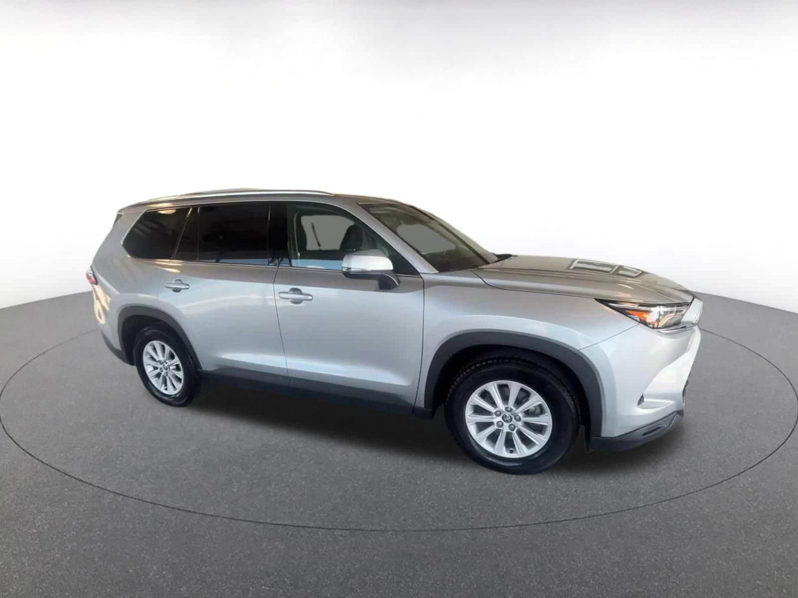 Thumbnail: 2025 Toyota Grand Highlander - 2