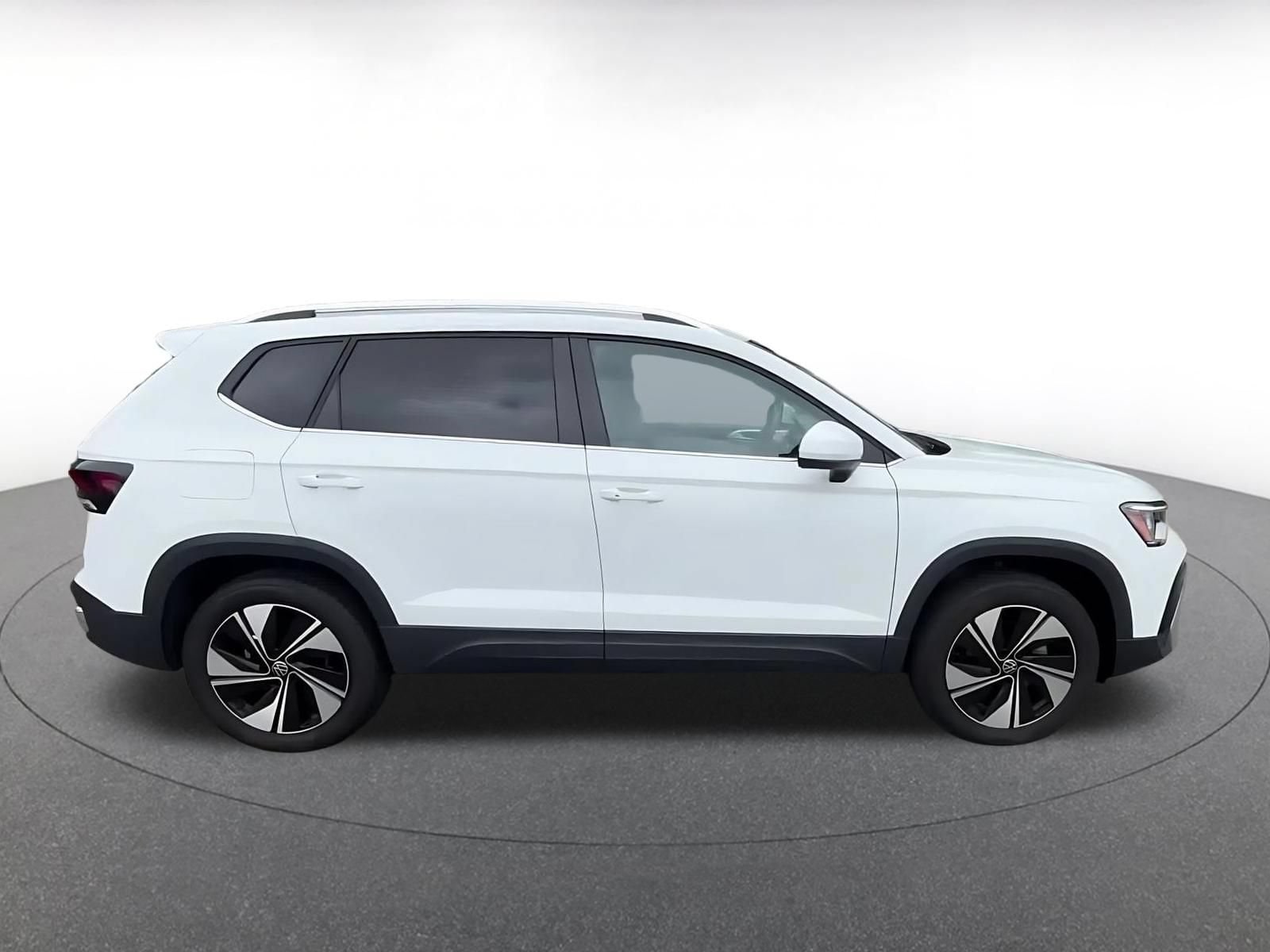 Thumbnail: 2025 Volkswagen Taos - 15
