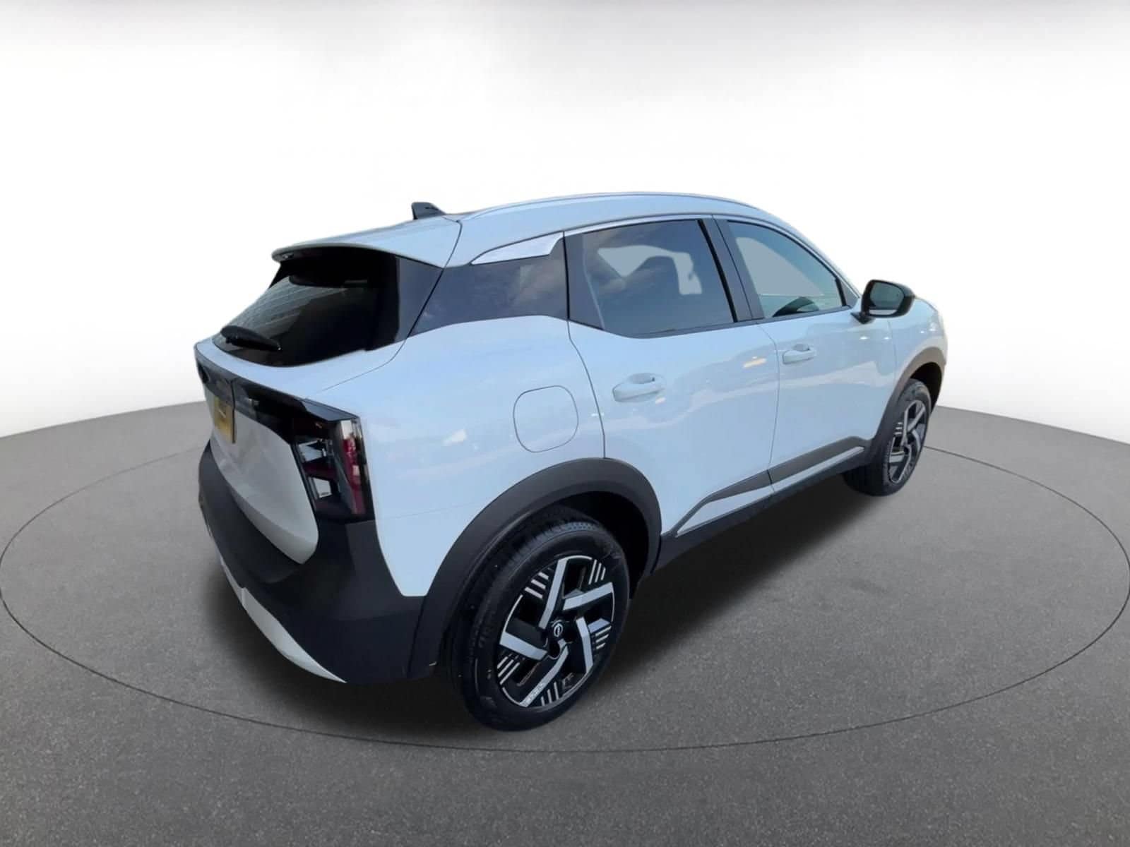 Thumbnail: 2026 Nissan Kicks - 14