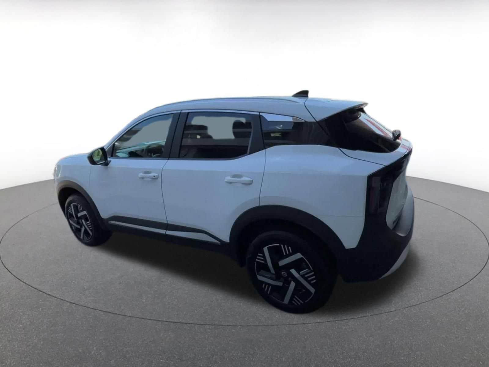 Thumbnail: 2026 Nissan Kicks - 9