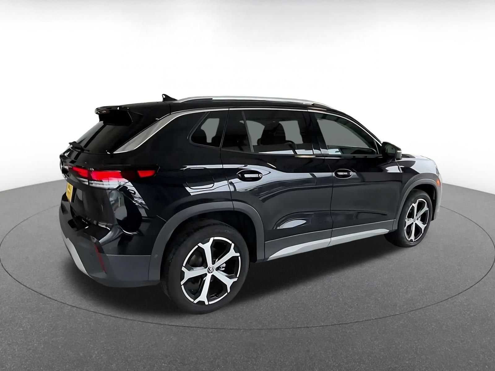 Thumbnail: 2026 Volkswagen Tiguan - 14