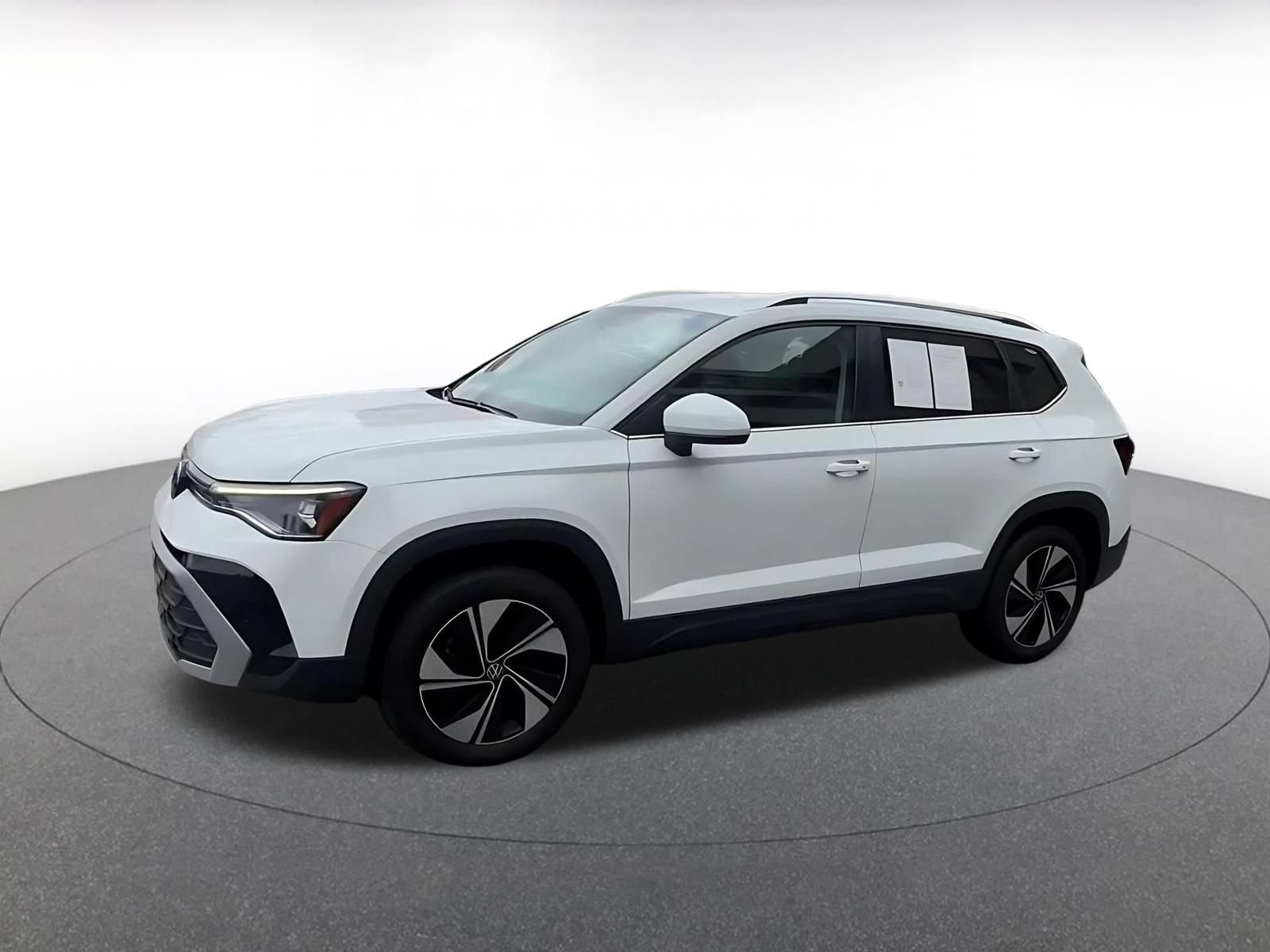 Thumbnail: 2025 Volkswagen Taos - 7