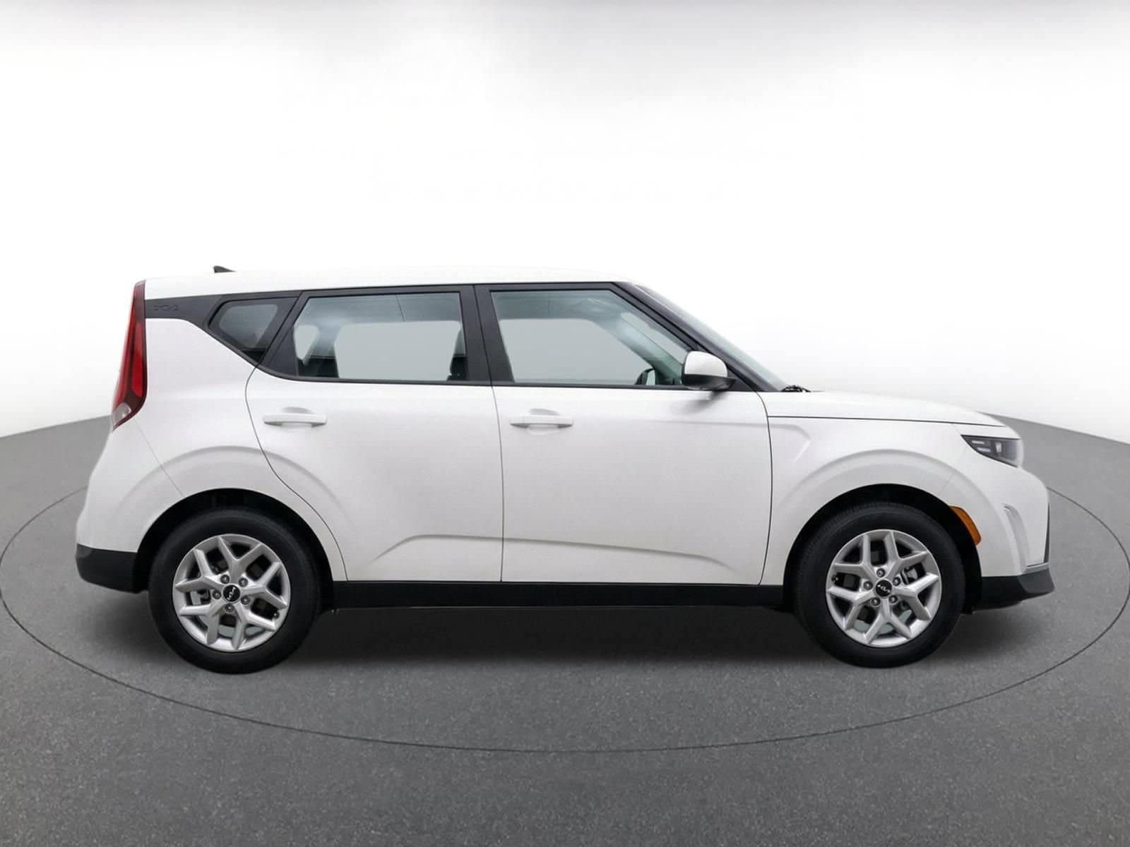 Thumbnail: 2025 Kia Soul - 13