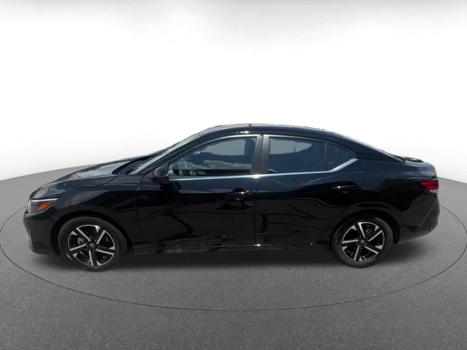 Thumbnail: 2025 Nissan Sentra - 8