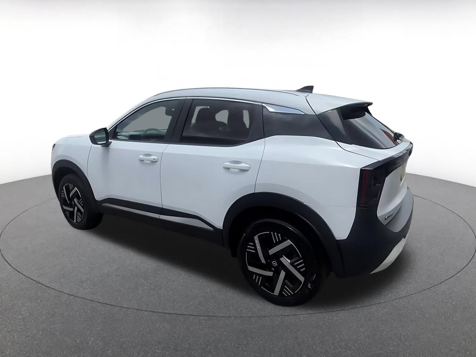 Thumbnail: 2026 Nissan Kicks - 9