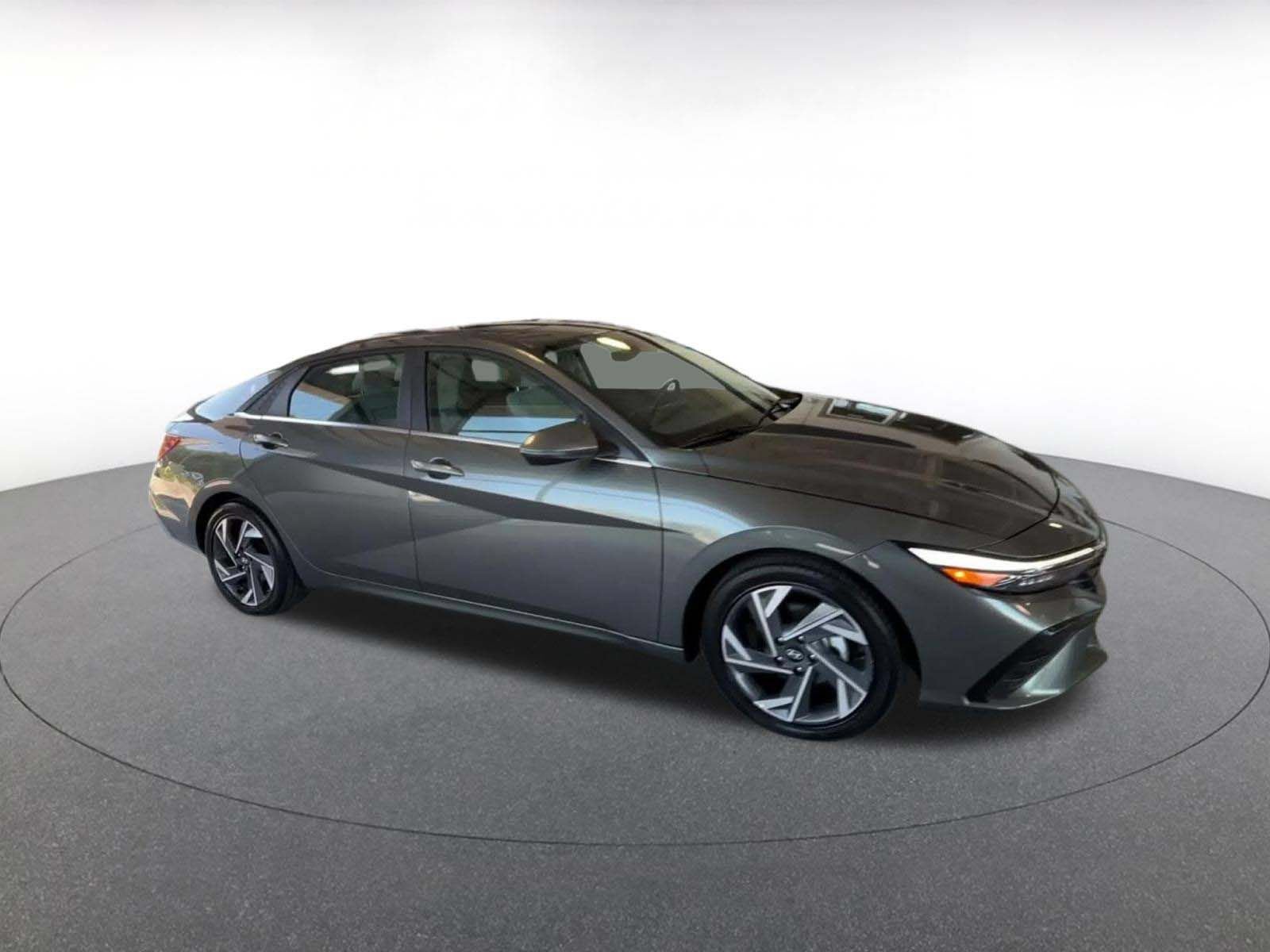 Thumbnail: 2025 Hyundai Elantra - 2