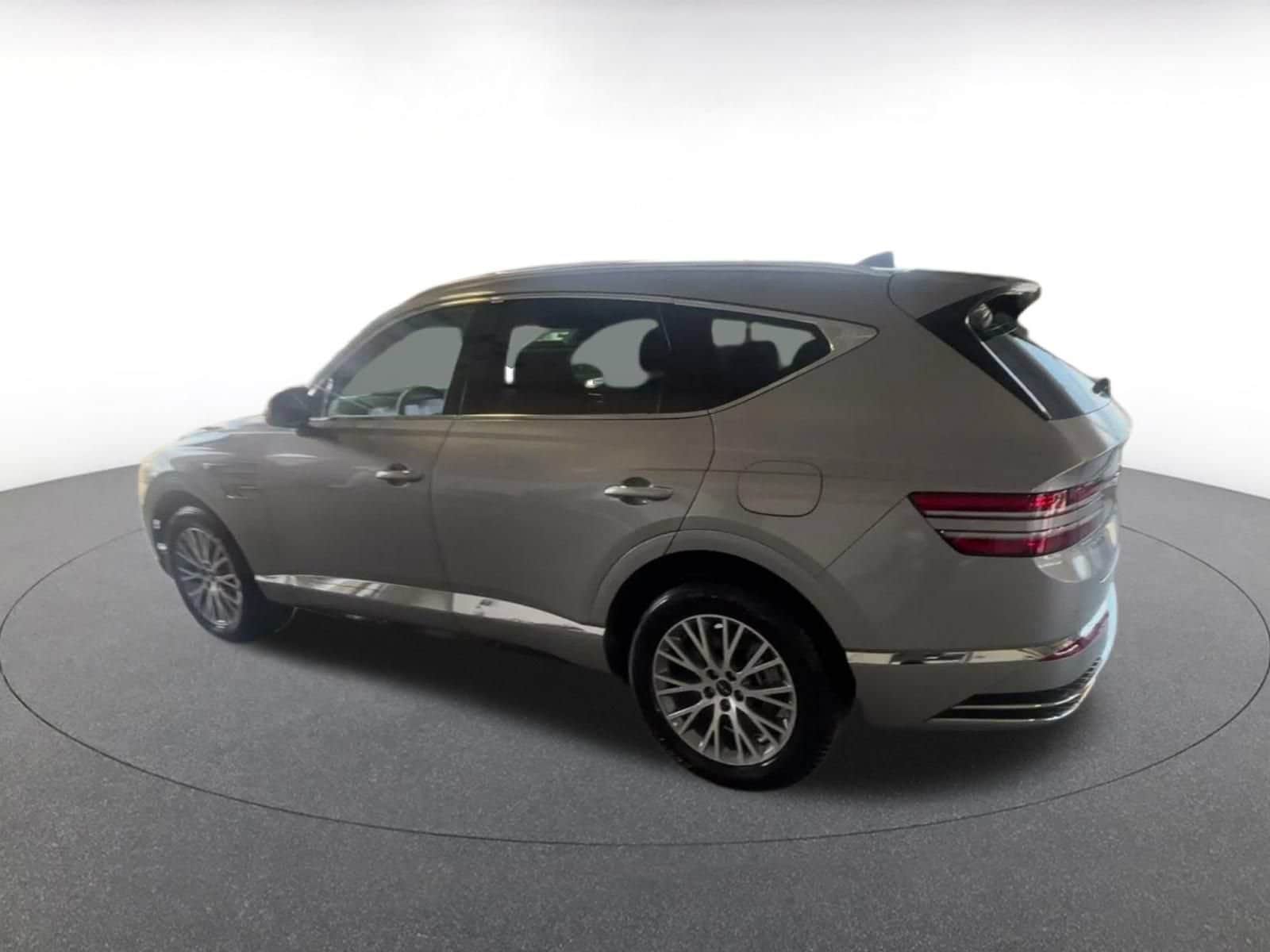 Thumbnail: 2026 Genesis GV80 - 9