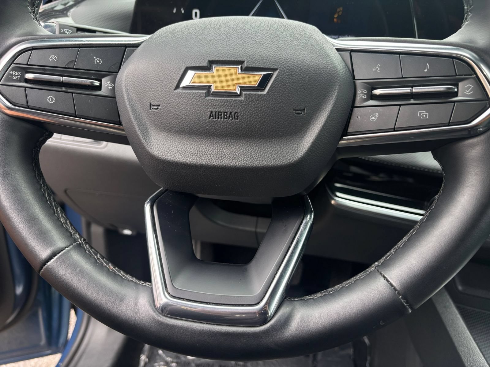 Thumbnail: 2025 Chevrolet Equinox - 28