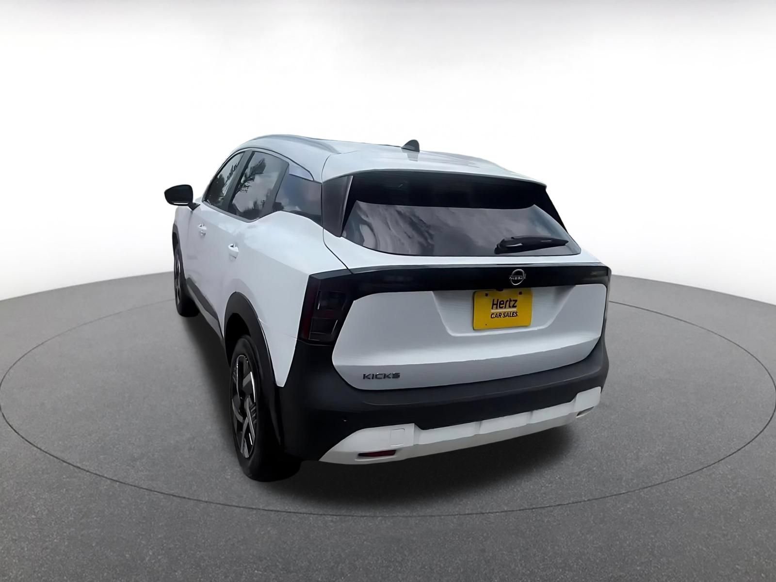 Thumbnail: 2026 Nissan Kicks - 10