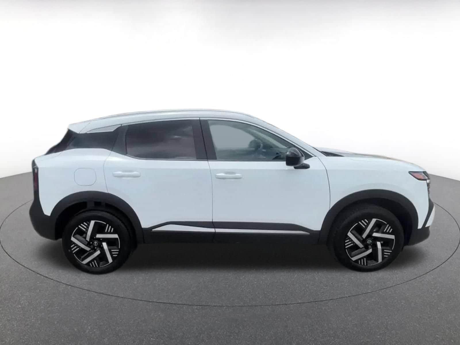 Thumbnail: 2026 Nissan Kicks - 15