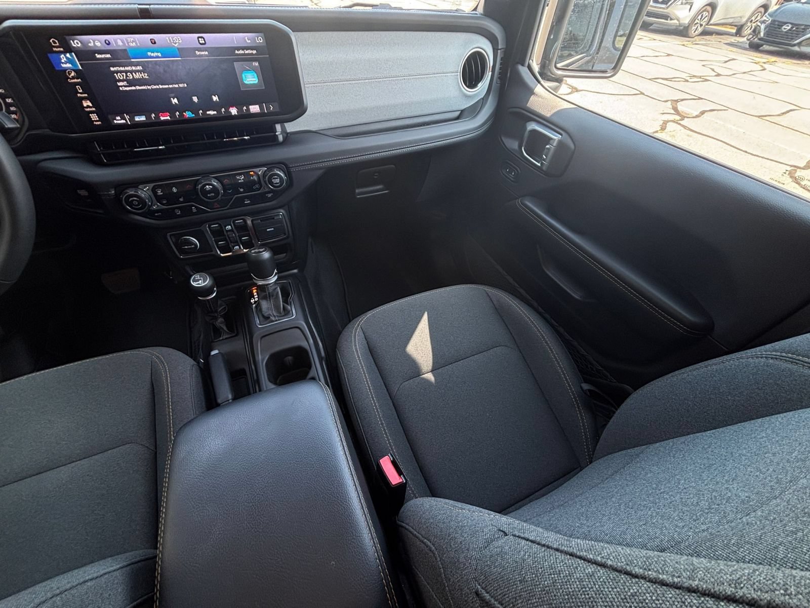 Thumbnail: 2025 Jeep Wrangler - 34