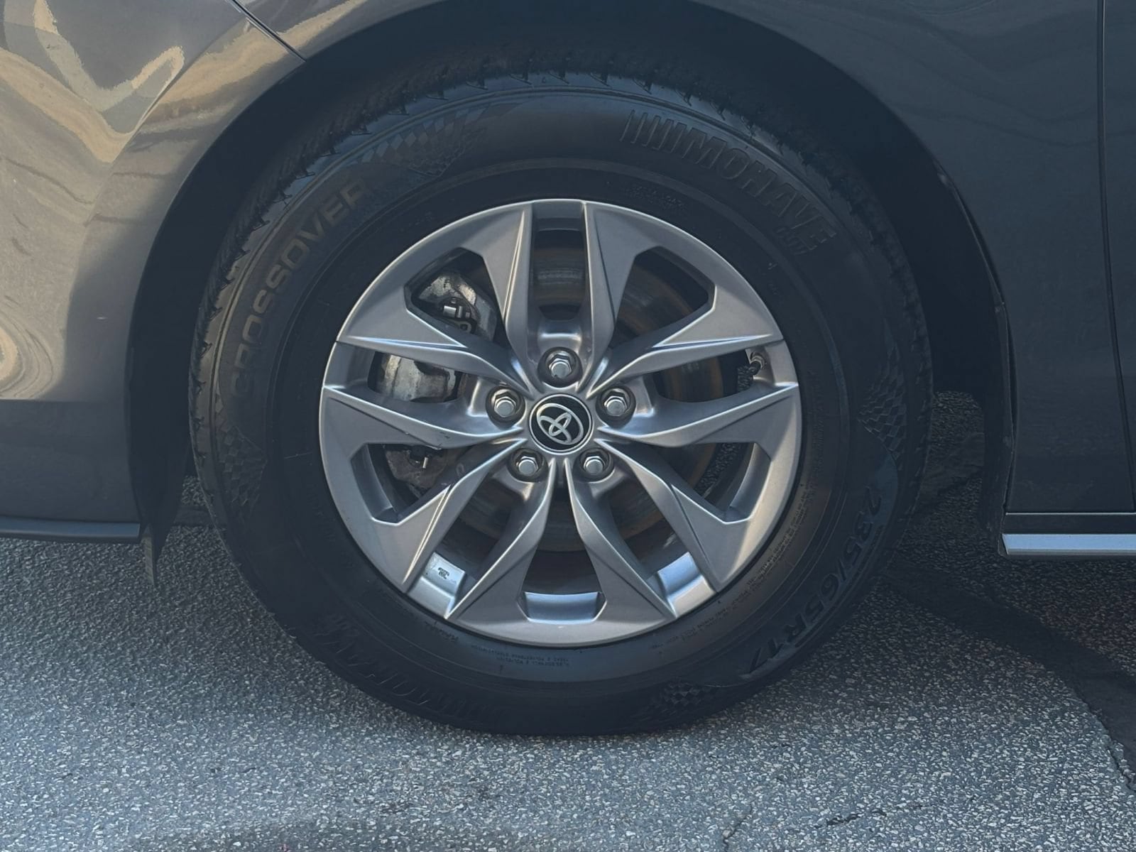Thumbnail: 2025 Toyota Sienna - 33