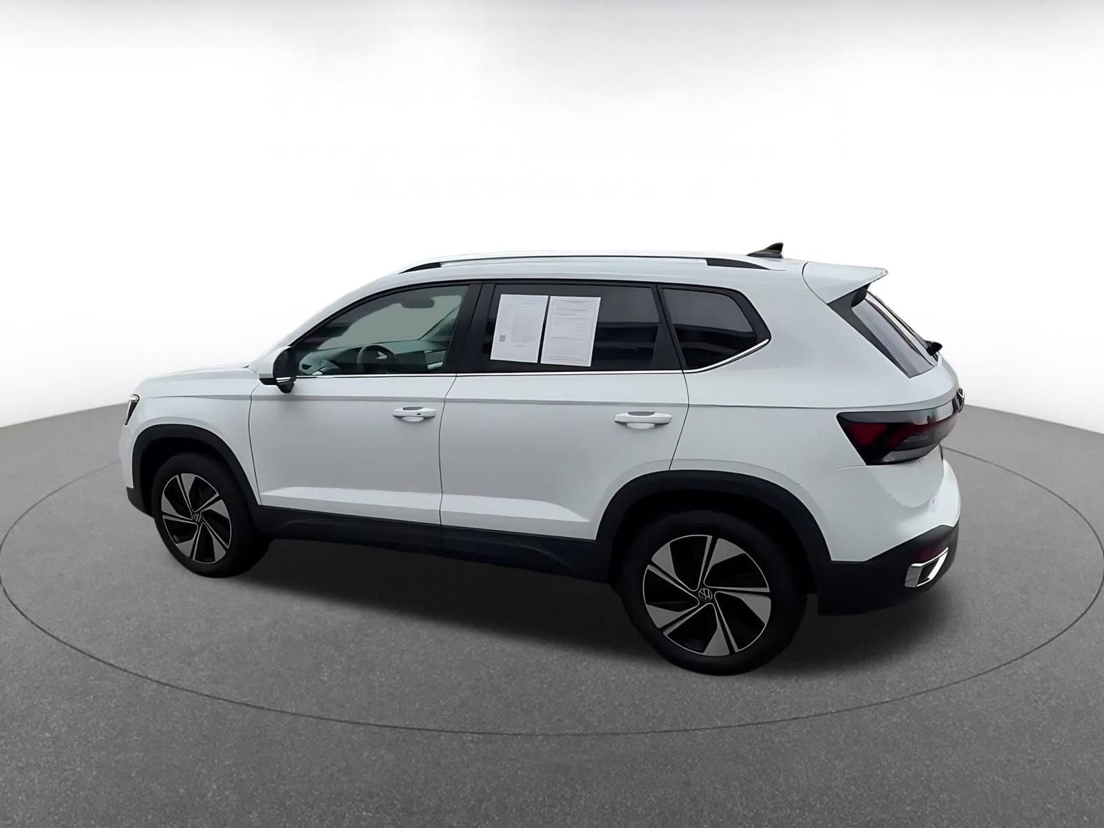 Thumbnail: 2025 Volkswagen Taos - 9