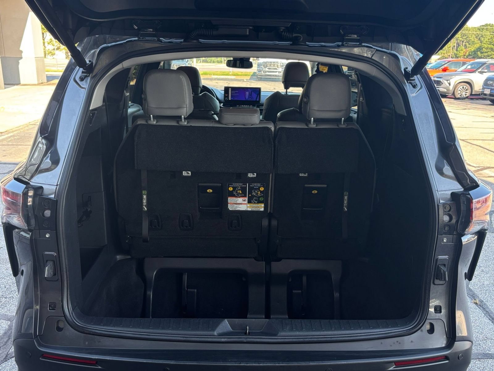 Thumbnail: 2025 Toyota Sienna - 34