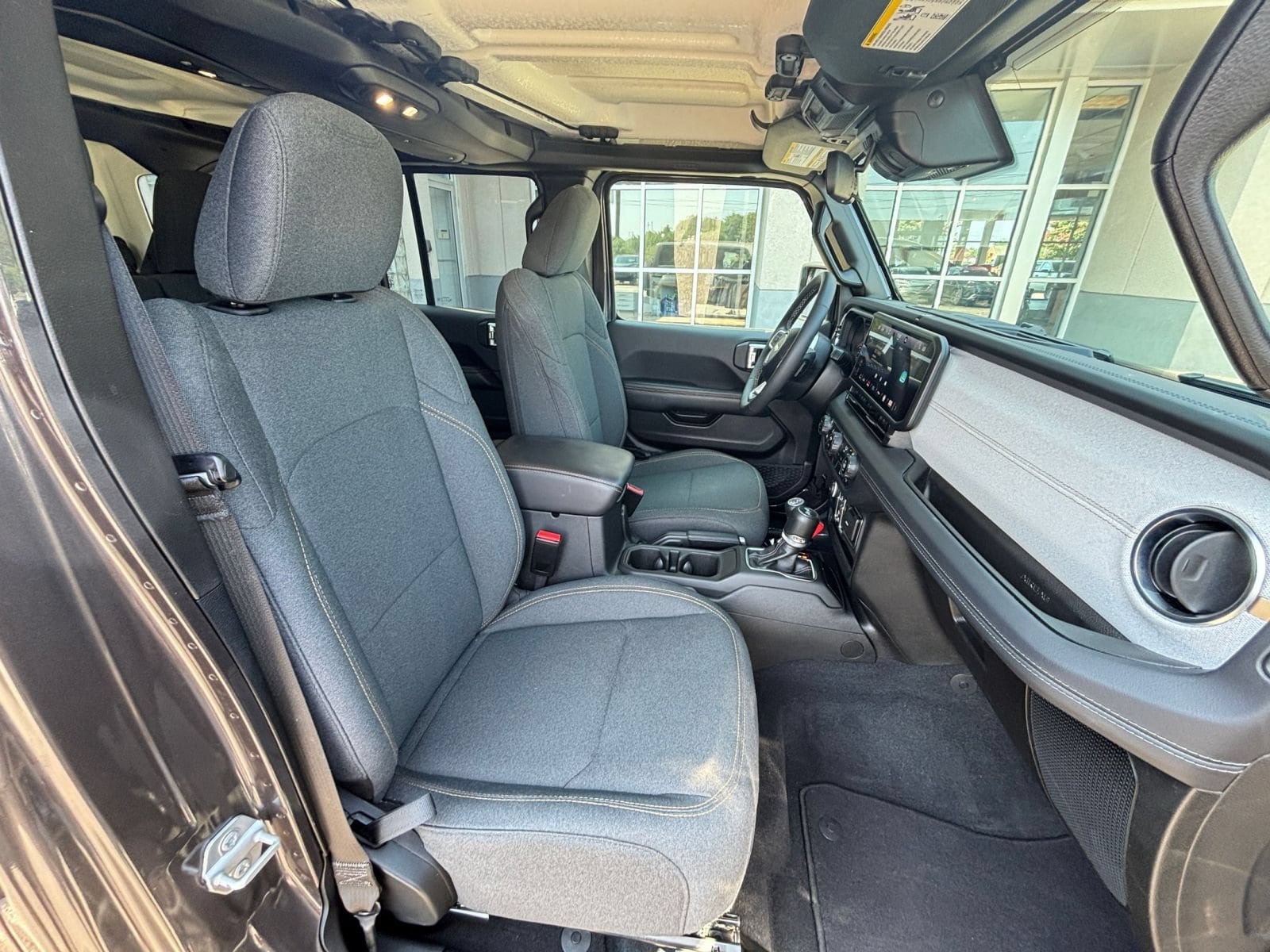 Thumbnail: 2025 Jeep Wrangler - 35
