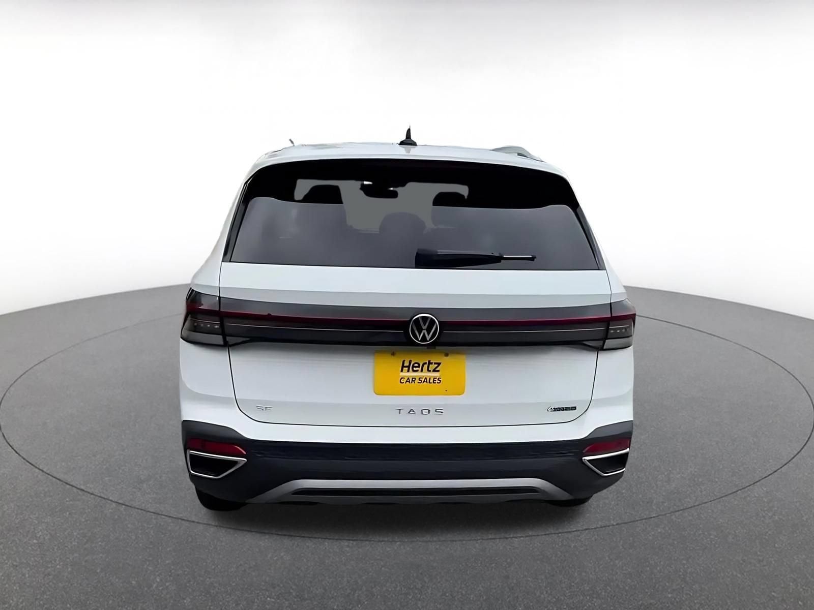 Thumbnail: 2025 Volkswagen Taos - 12