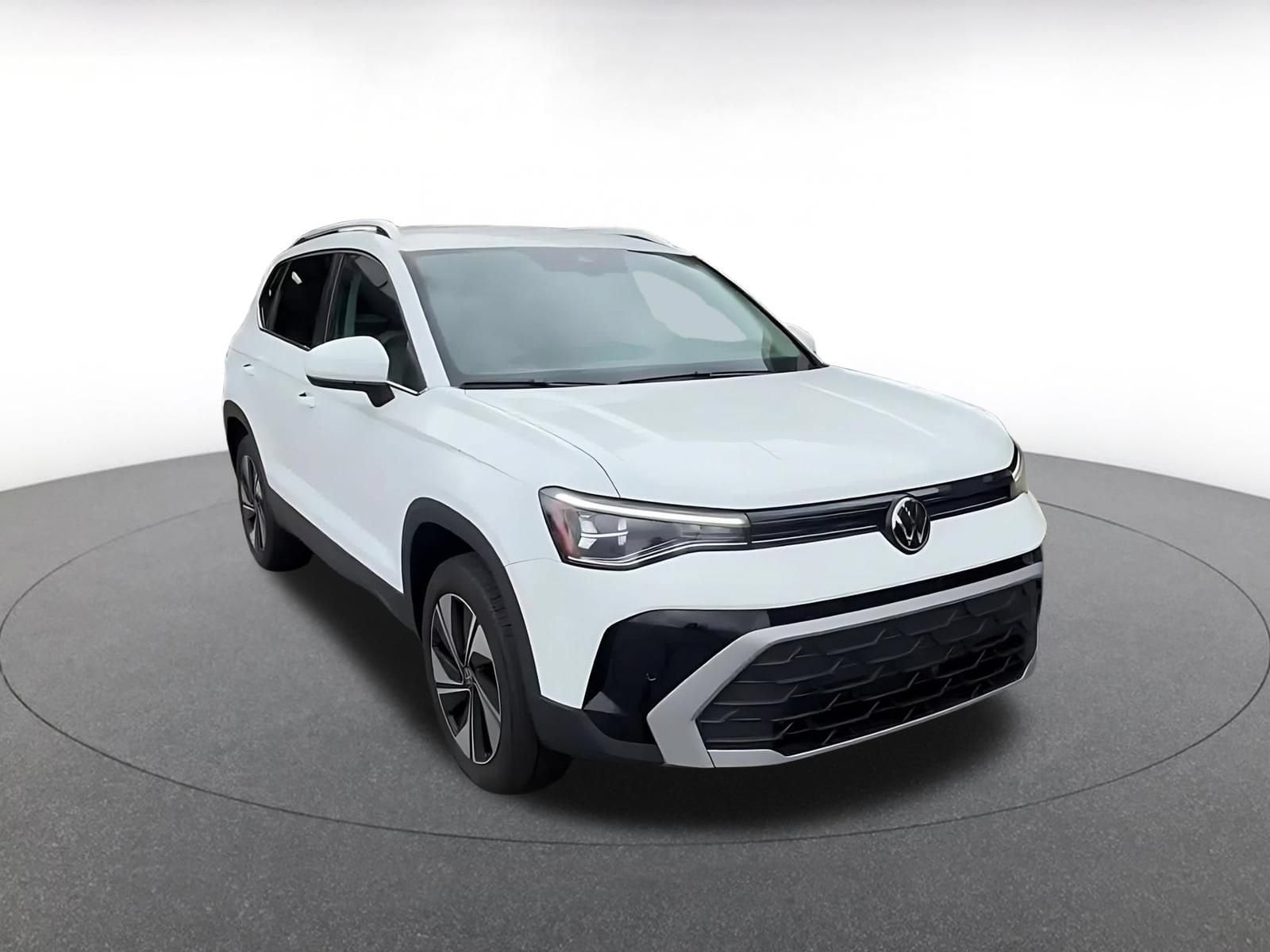 Thumbnail: 2025 Volkswagen Taos - 3