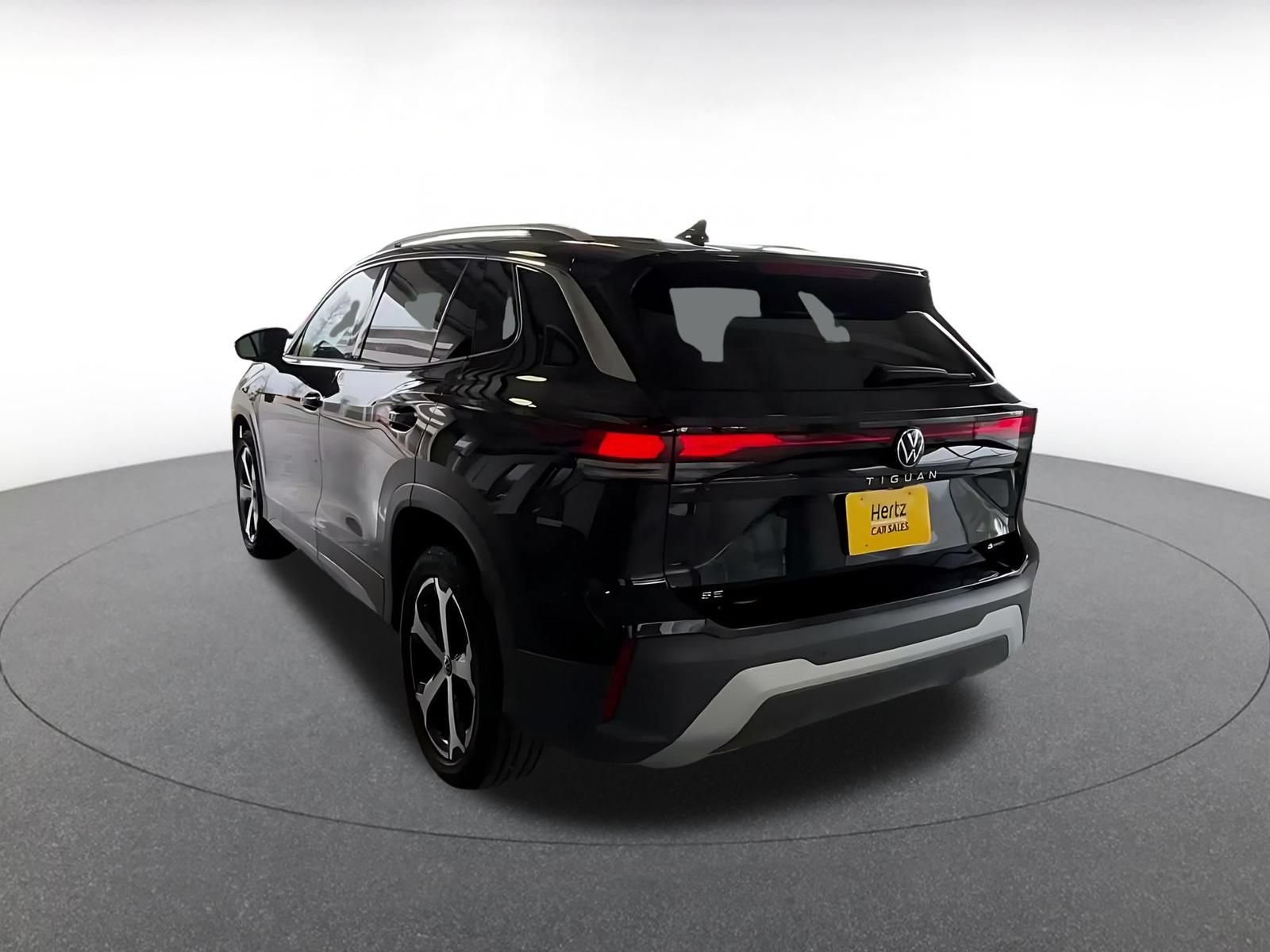 Thumbnail: 2026 Volkswagen Tiguan - 10