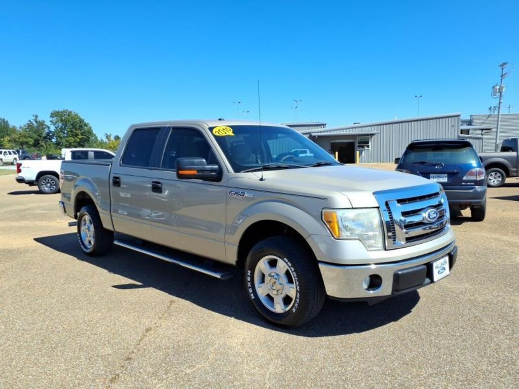 Used 2010 Ford F-150 Lariat Supercrew 5.5-ft. Bed 2WD Truck SuperCrew Cab